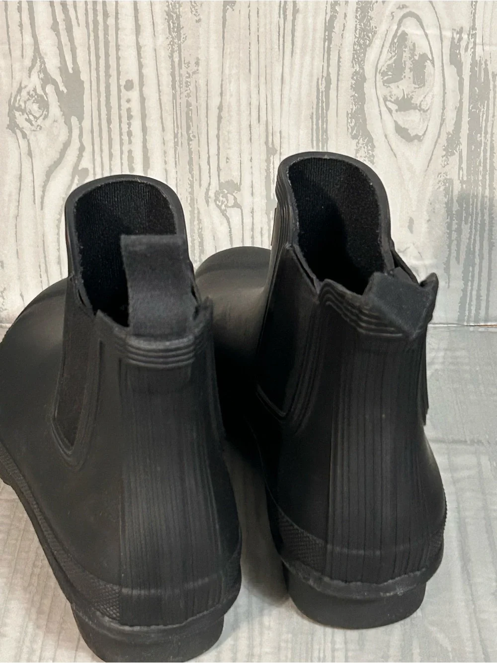 Hunter Matte Black Rubber Chelsea Boot with Logo Patch